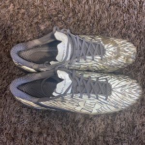 Goldfish under armor cleats